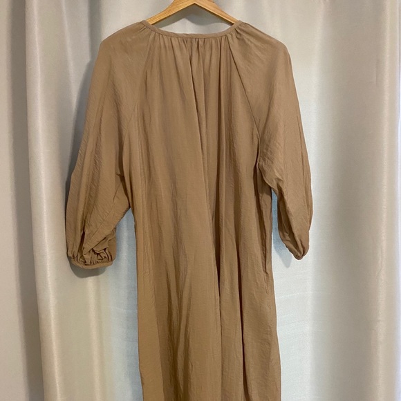 Zara Voluminous Dress - Picture 2 of 6